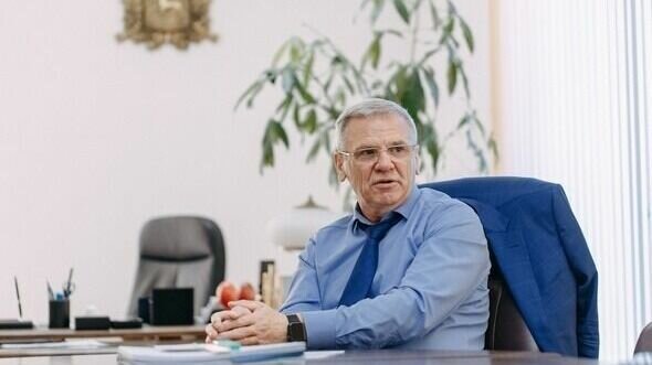     В Верховную раду Украины внесен законопроект поправок в Кодекс законов о труде. Предлагается упразднить 8 марта, 1 мая и День Победы. Спикер Заксобрания Нижегородской области осудил чиновников.