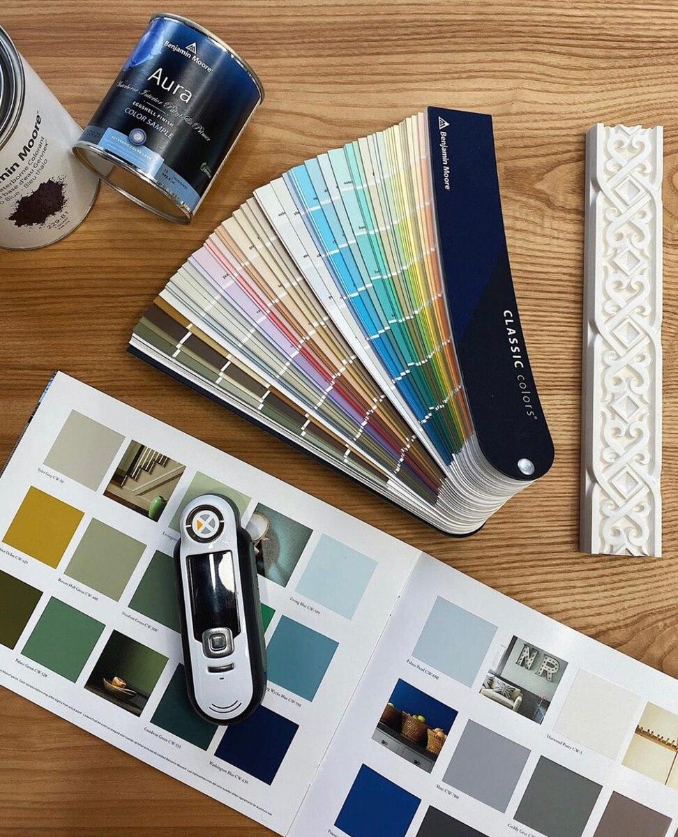 Дешёвая краска – не всегда выгодно. ⠀⠀⠀⠀⠀
Качественные материалы гарантируют её актуальность на несколько лет, а вот сиюминутная покупка прослужит один сезон и пойдёт на выброс.
⠀⠀⠀⠀⠀
Та же ситуация и в обустройстве дома. Benjamin Moore относится к сегменту «премиум» среди лакокрасочных материалов, однако эта краска выгоднее как в пересчете расходов на квадратный метр, так и на годы и десятилетия исправной службы.
⠀⠀⠀⠀⠀
Мы идём в ногу со временем и мыслим современно, предлагаем стабильность и осознаное потребление взамен избыточности и ширпотреба. 
⠀⠀⠀⠀⠀
#benjaminmoore #benjaminmoorepaint #бенжаминмоор #совсемдругаякраска #американскаякраска #краскадлястен #краскамосква #ремонтквартирмосква
#дизайнинтерьерамосква