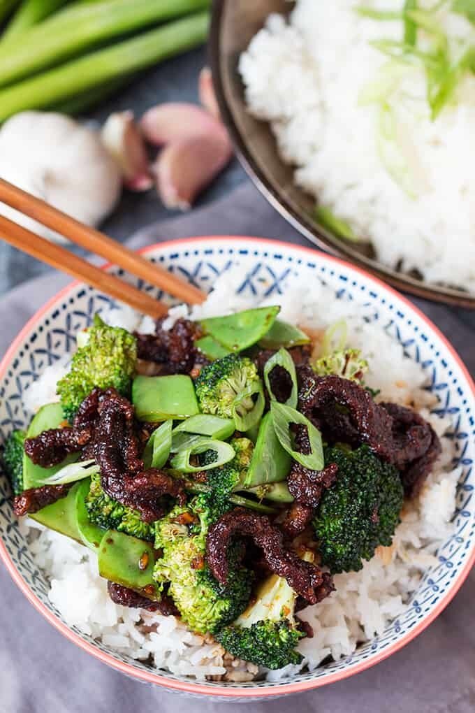 Говядина по-монгольски готова!