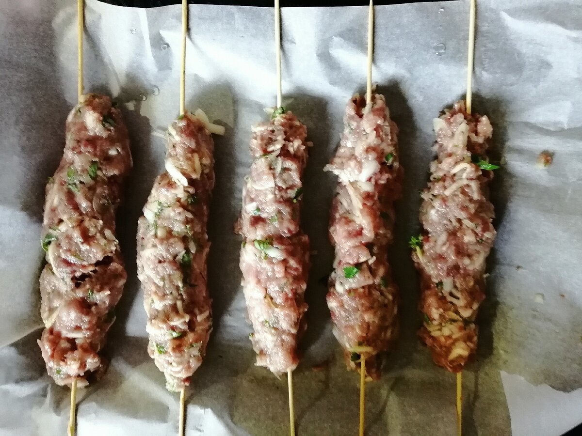 Сформированы кебабы укладываем на противень