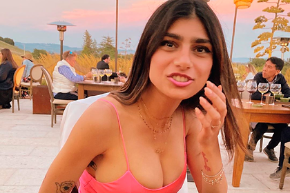 Девочка Миа