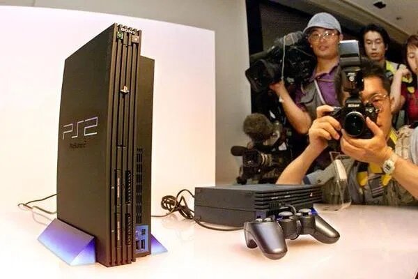 Как PlayStation 2 завоевала весь мир