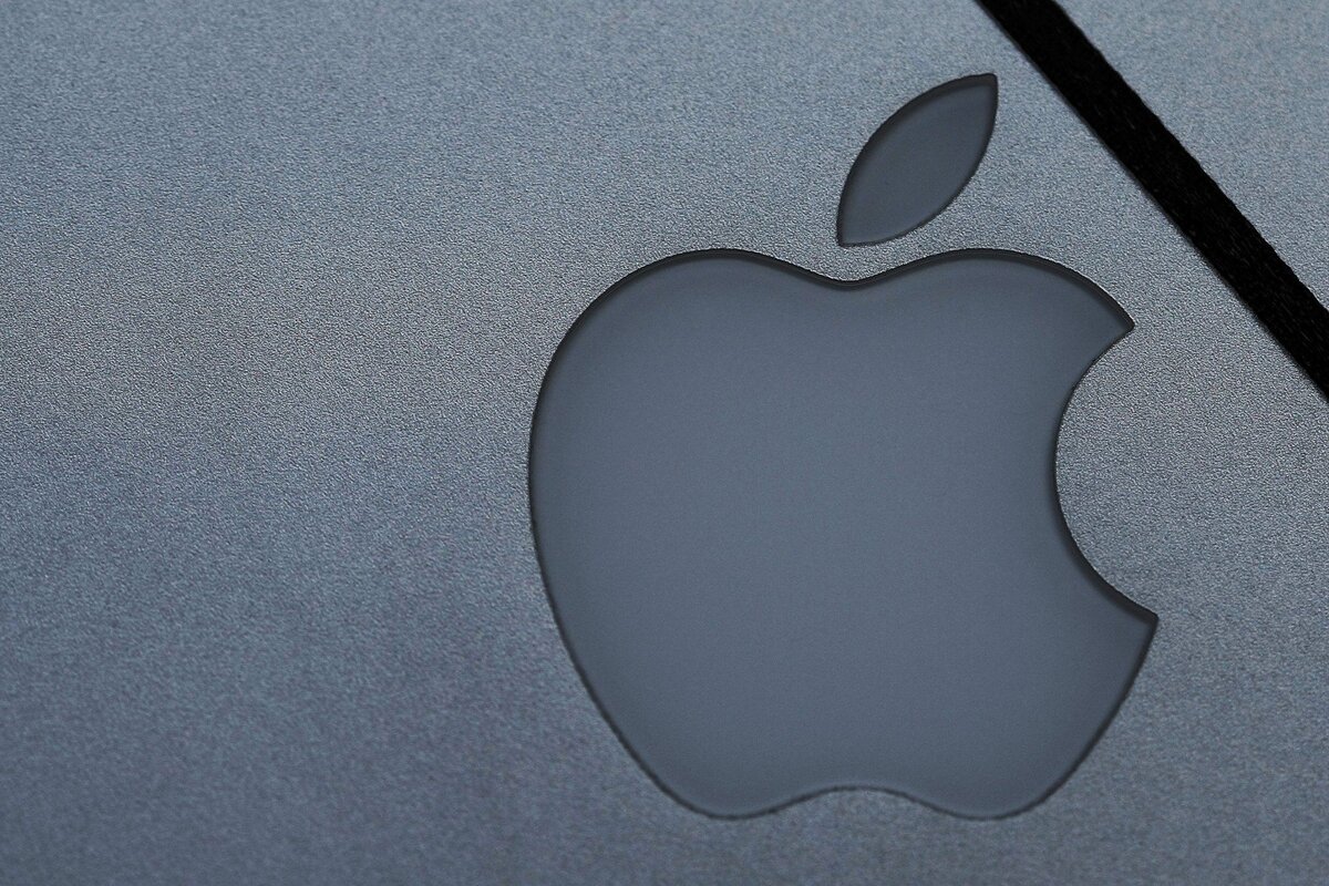 Стоимость компании Apple упала на 180 миллиардов