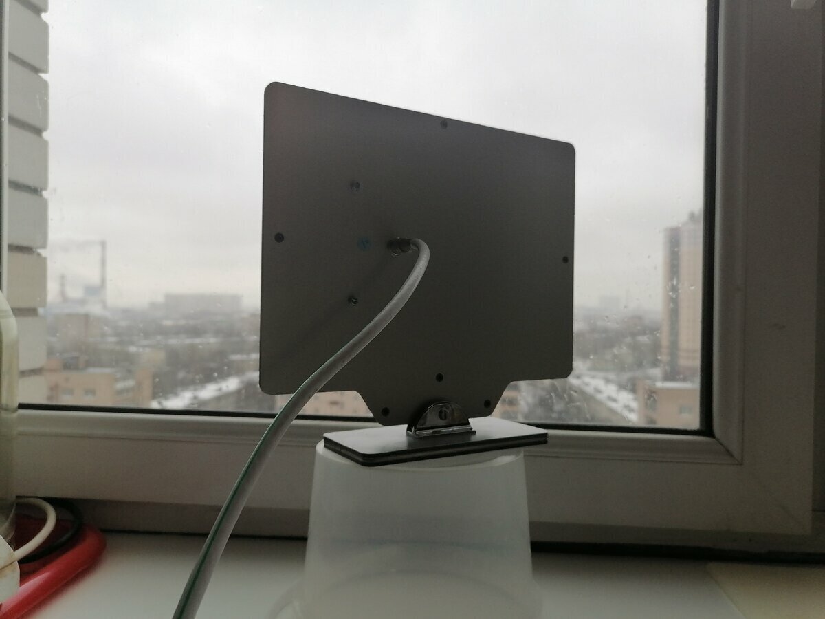 Антенна Триада-3310 установлена выше уровня рамы.