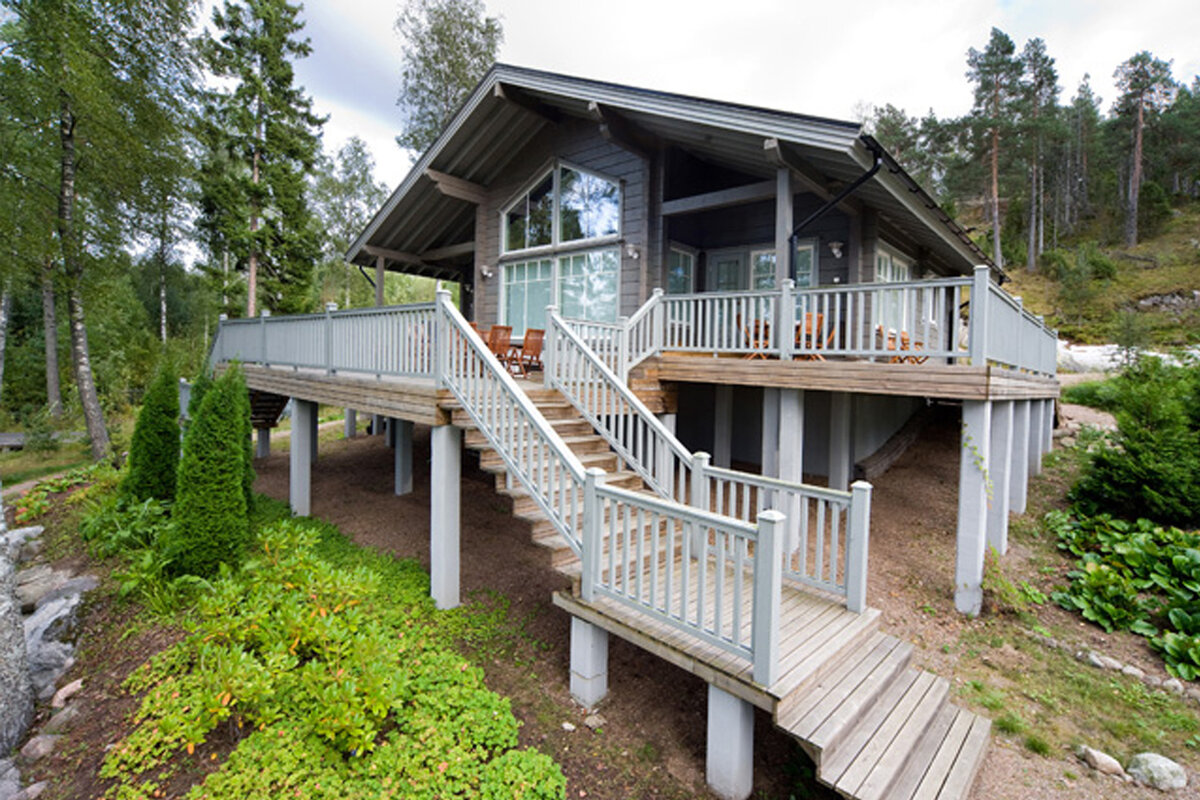 Дом в скандинавском стиле, вписанный в ландшафт