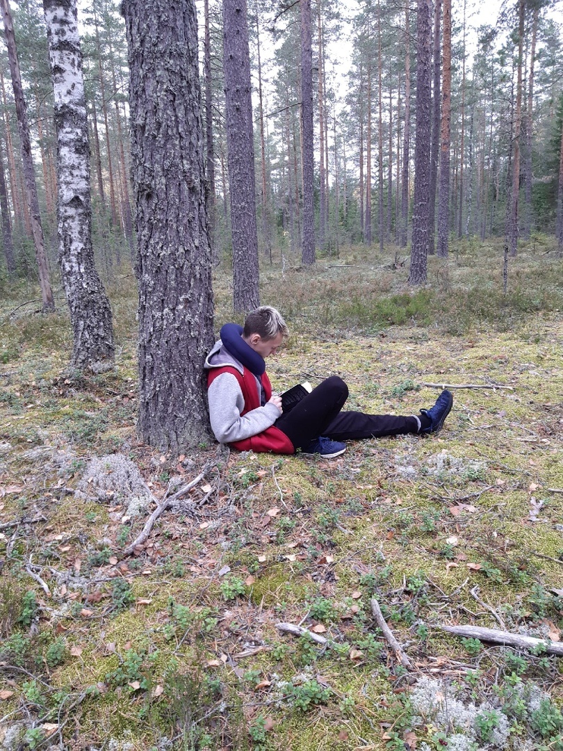 Убегаю от нытиков в Лес