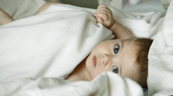 Иногда дети не могут сразу засыпать днем