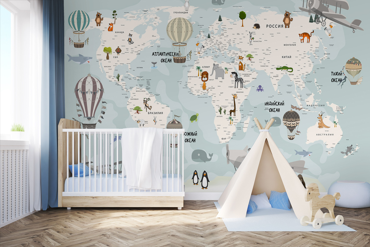 Детская комната с обоями в виде карты поможет ребенку легко изучить города и страны.
