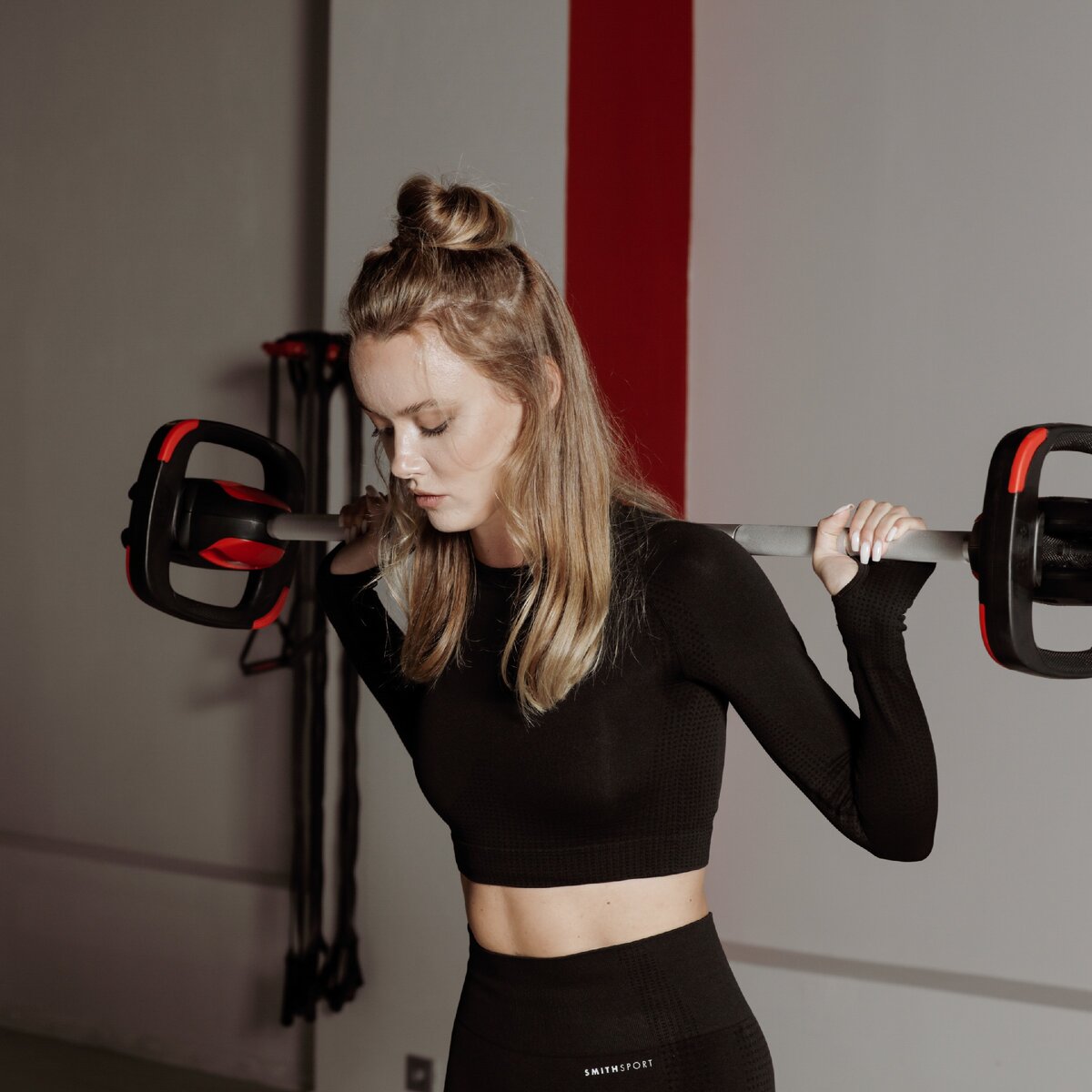 Ознакомиться с другими расцветками и моделями спортивной одежды: https://smithfit.ru/
