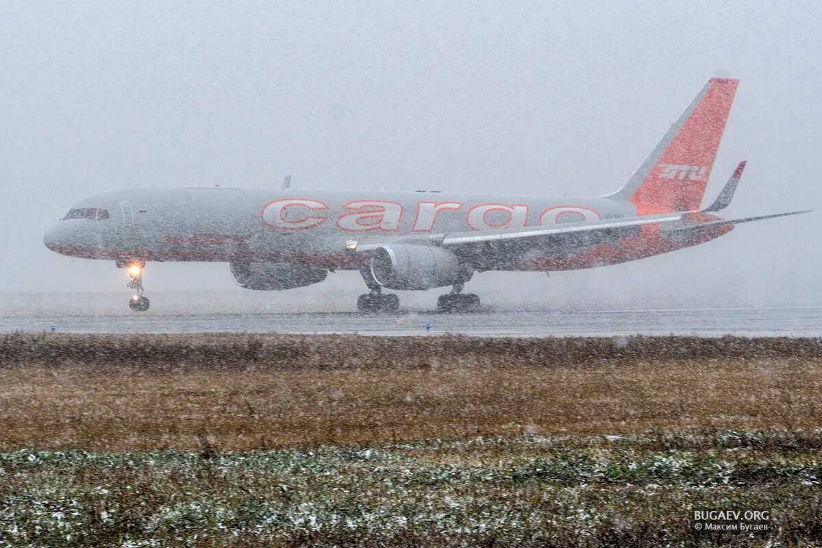 Boeing 757. Листайте дальше. →