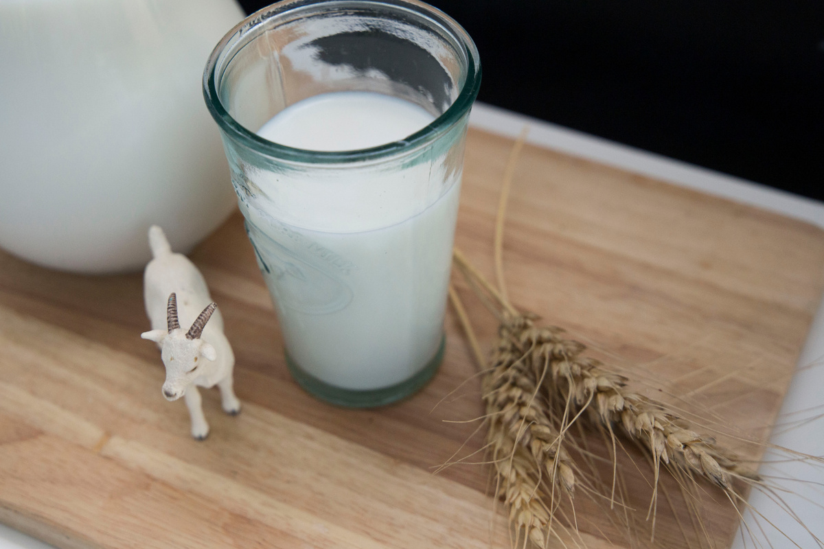 Козье молоко от Козьей фермы Булатово