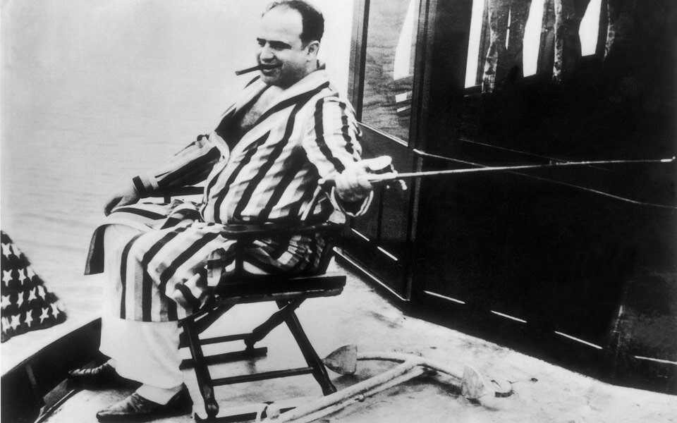 Аль Капоне на своей яхте, снимок сделан между 1925-1930 гг.