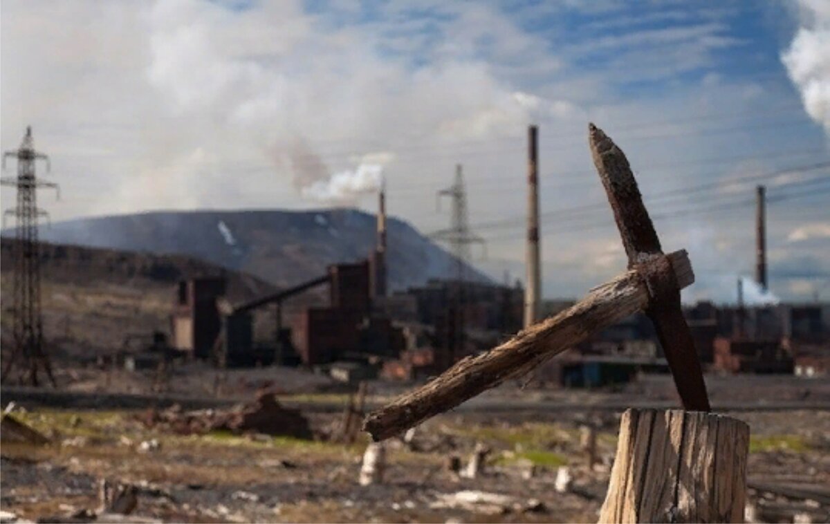 На снимке: Горлаг в Норильске. Фото Андрея Радченко.  http://nordroden.livejournal.com/66087.html 