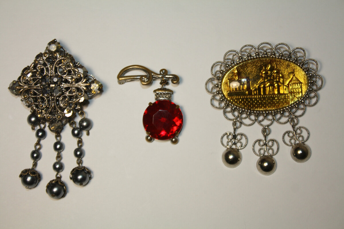Винтажные броши. С подвесками. Чехословакия. СССР.