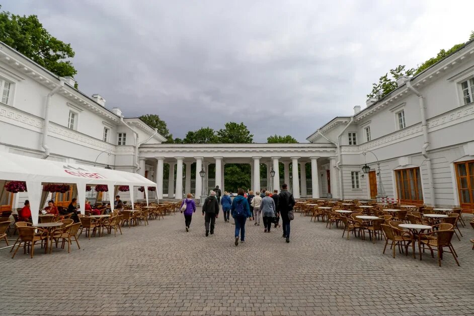 В 1932 году на острове был открыт Центральный парк культуры и отдыха