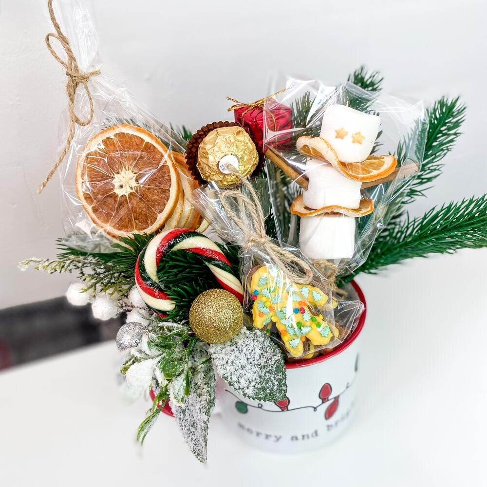 фото со страницы https://lovebox36.ru/product/подарок-новый-год-кружка2/