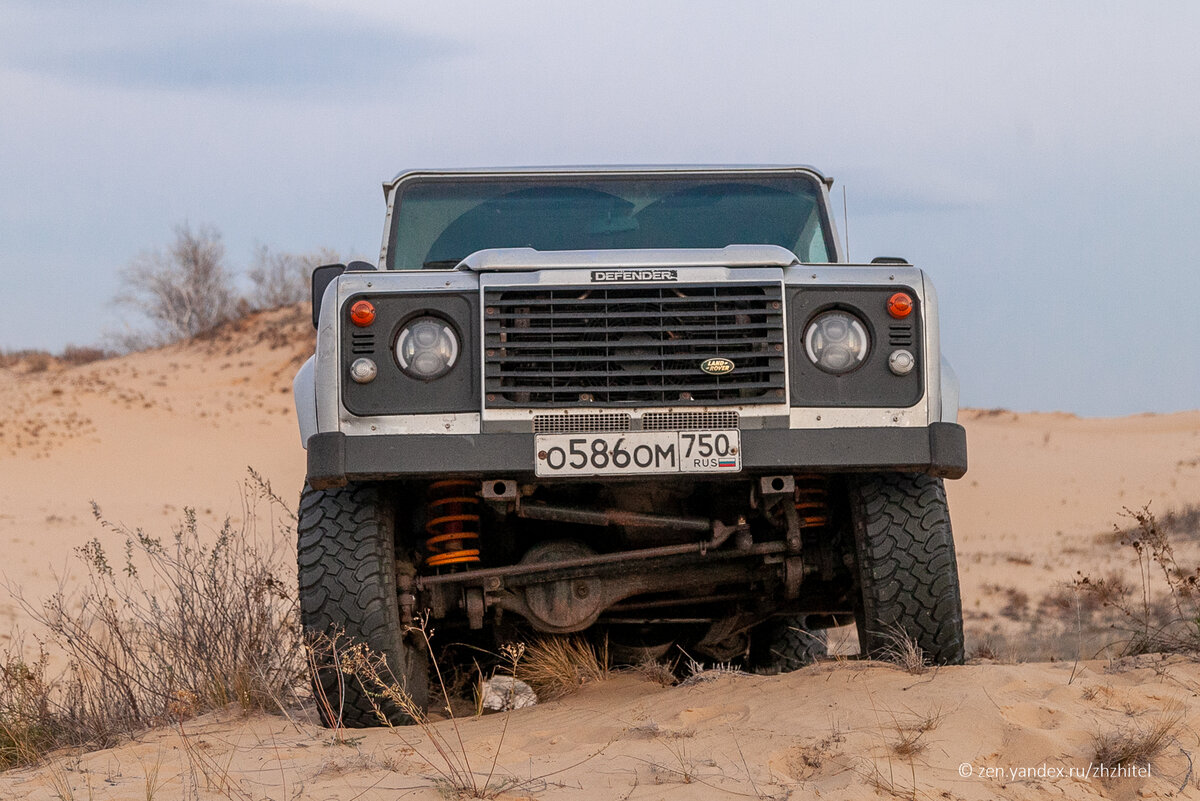 Английский алюминиевый «УАЗик»: легендарный Land Rover Defender ...
