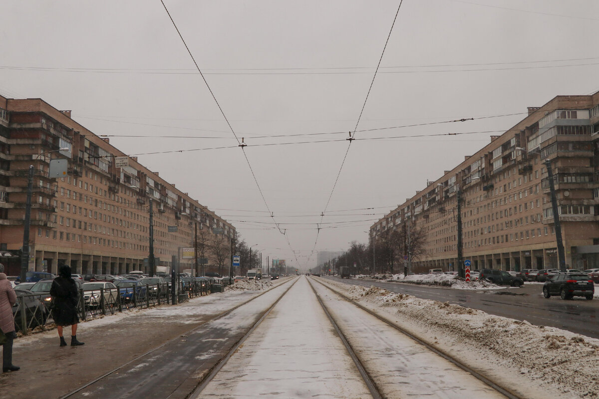 Первые советские дома на 1000+ квартир в Ленинграде: самые длинные дома в  Купчино, на Типанова и КИМа | Заметки из Петербурга | Дзен