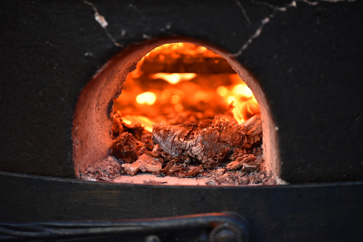 Согласно результатам наших тестов, тандыр может разогреваться до 700°С