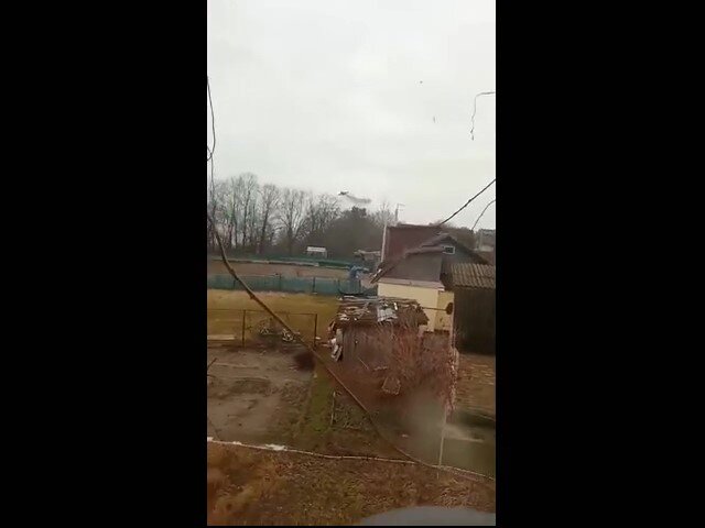 Момент пролета и нанесения удара самолетом. Листайте галерею.