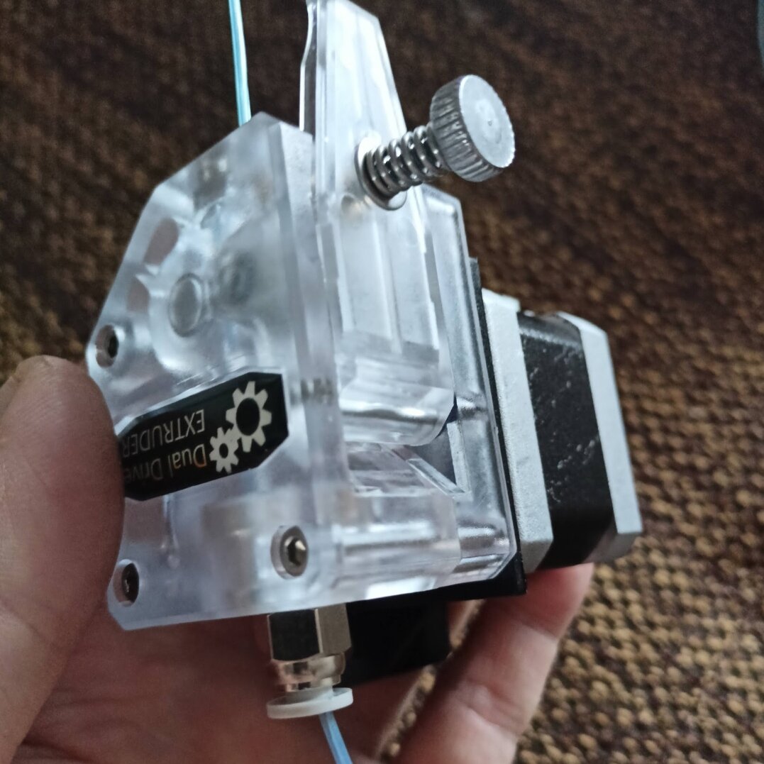 Новый механизм подачи пластика.