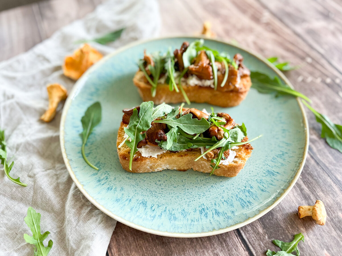 Бутерброд с лисичками