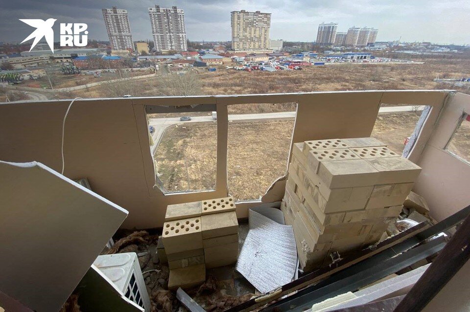     От ударной волны балкон на 10 этаже обрушился. Ангелина НАЗАРЧУК
