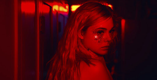 Кадр из фильма Неоновый демон