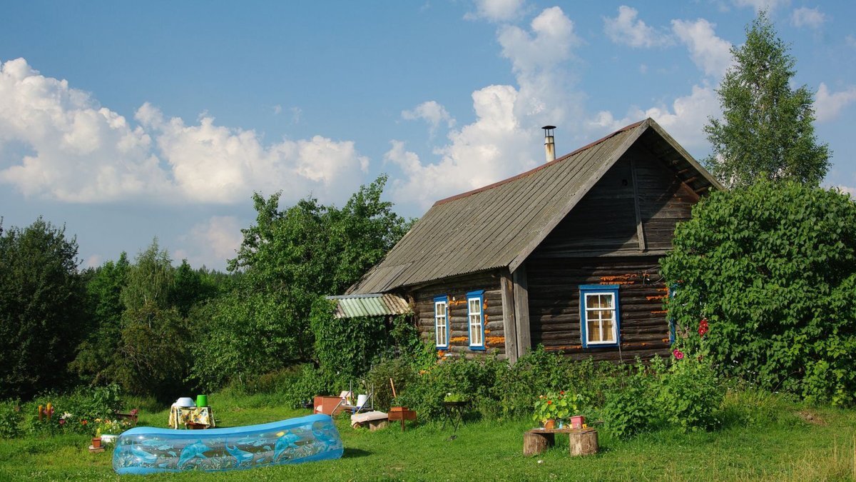 Фото дом в деревне летом