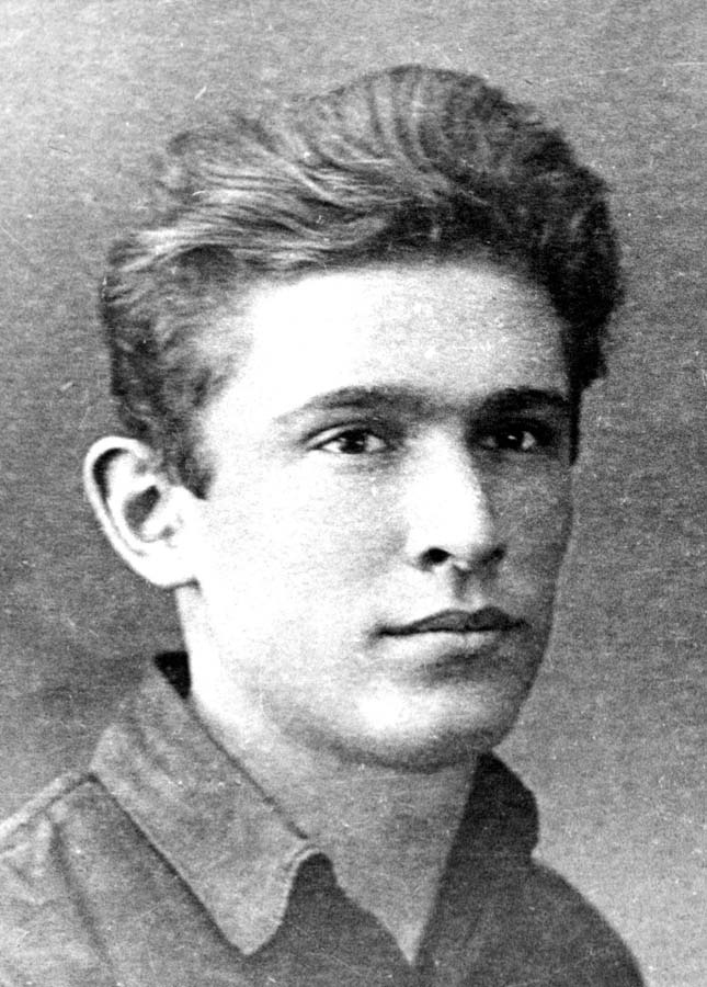 25 августа, 2020 09:51 | Служу Отечеству!  |  Юрий РыбинФото: Фото из коллекции автораБорис Сафонов - ученик ФЗУ при железнодорожном депо г. Тула. 1932 г.