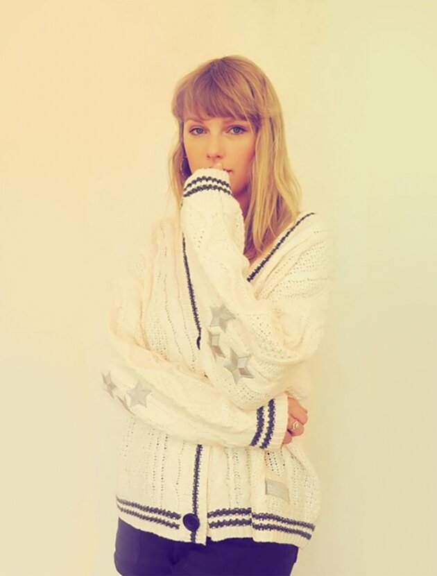 Тот самый кардиган. Источник: https://www.buro247.ua/fashion/celebrities/taylor-swift-cardigan.html