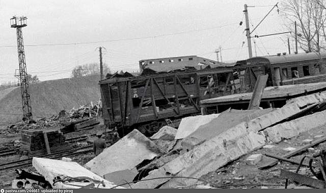 Арзамасская железнодорожная катастрофа  Автор: Не указан в источнике - http://www.vremyan.ru/news/vzryv_progremel_na_stantsii_arzamas-1_20_let_nazad.html, Добросовестное использование, https://ru.wikipedia.org/w/index.php?curid=7367122