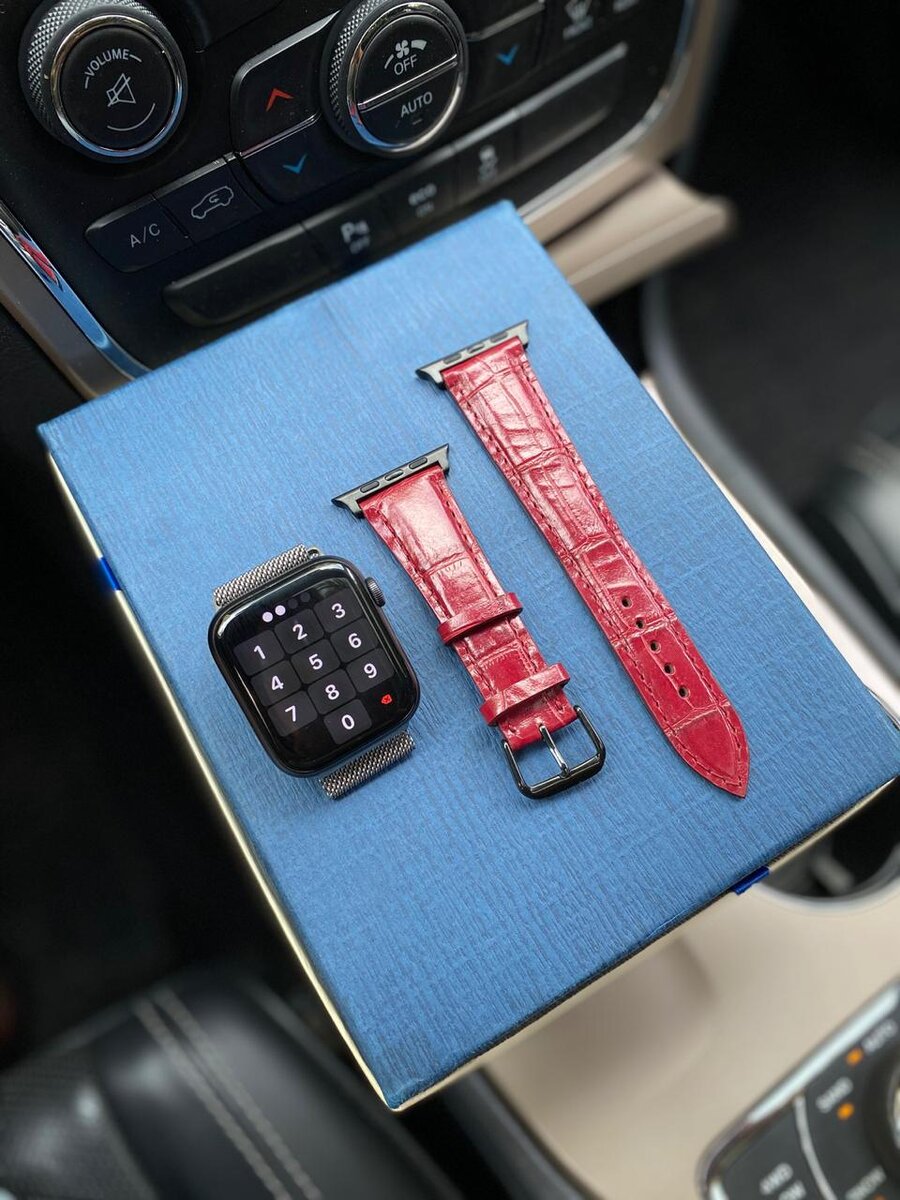 Красный кожаный ремешок для Apple Watch Mobcase 1210