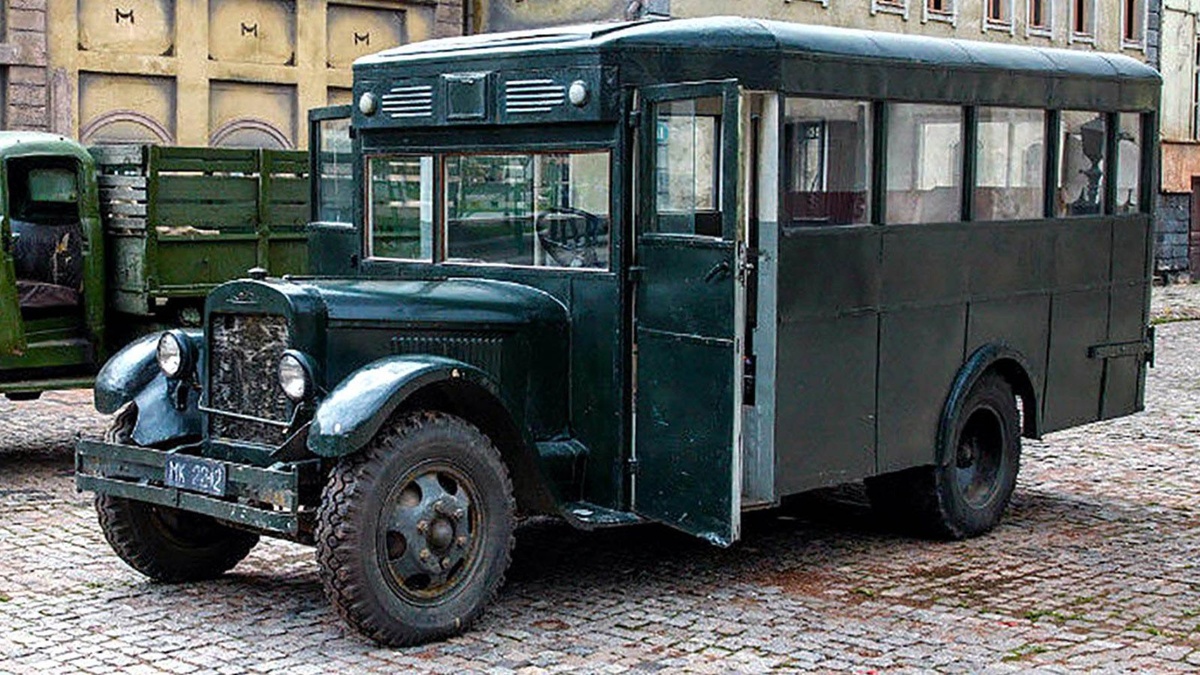 Автобус из фильма "Место встречи изменить нельзя"