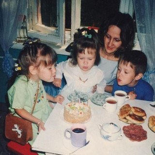 Клава Кока в детстве