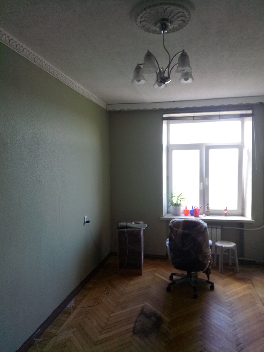 Готово. Потихоньку заносится мебель