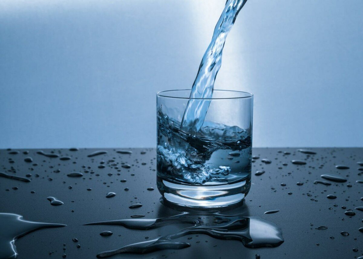 Каждый человек выпивает около 1 м3 (1000 л) воды в год?