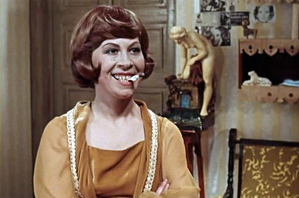 Вера Ивлева в фильме «12 стульев»