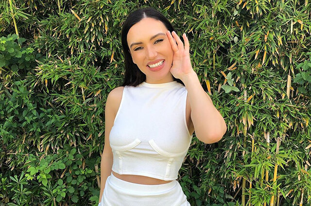 Одно из свадебных платьев Ольги