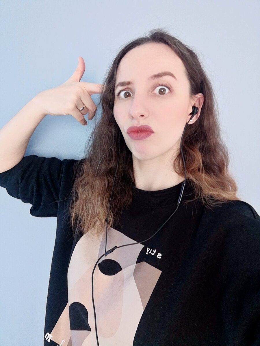 Александра Стройцева. Педагог по вокалу и вокальный блогер.