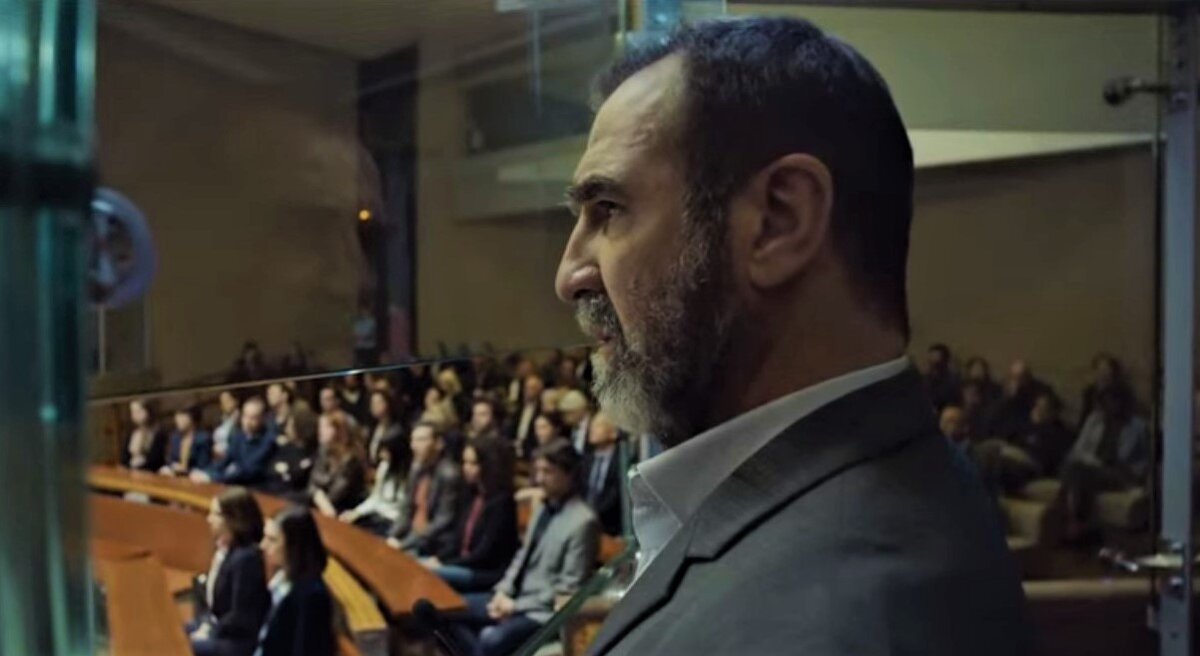 Скриншот из сериала.