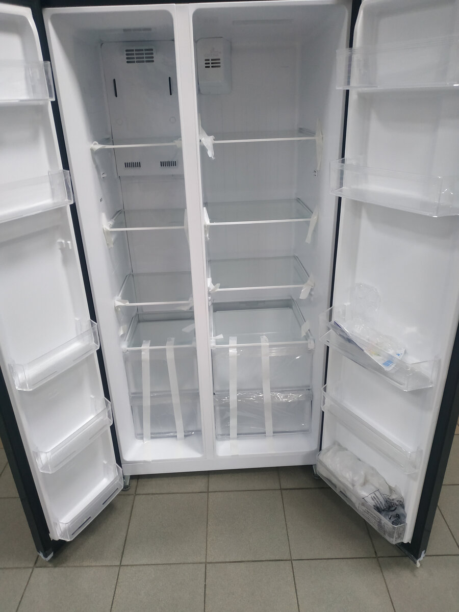 Холодильник Бирюса SBS 587 gg