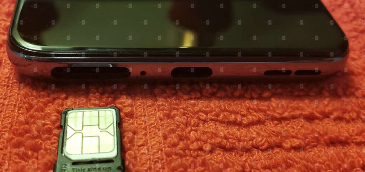 фото инсайдера под ником Leakspinner http://www.slashleaks.com/l/oneplus-9-5g-live-images