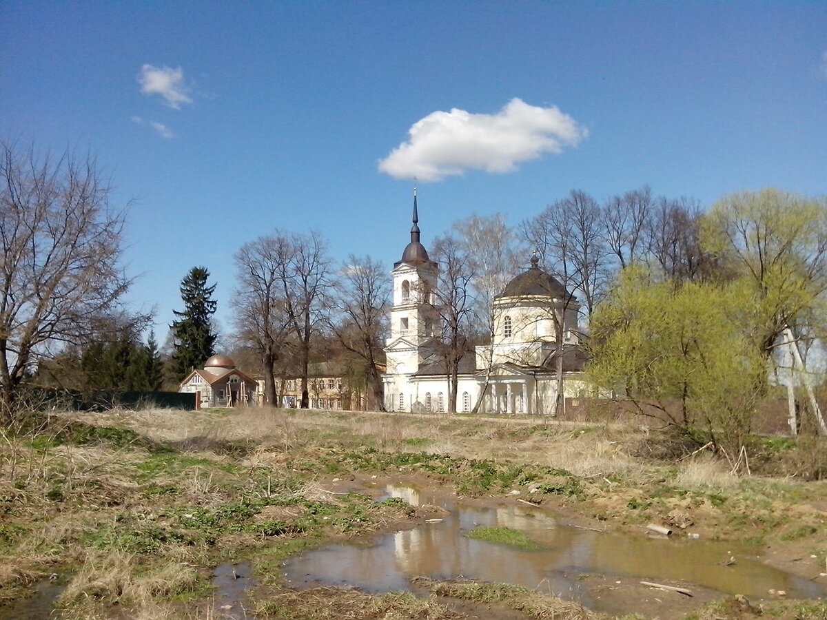 Таруса тарусский район. Храм Истомино Таруса. Усадьба Истомино в Тарусе. Усадьба Барятино Таруса. Деревня Истомино Тарусский район.