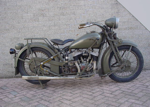 Источник: https://upload.wikimedia.org/wikipedia/commons/9/90/Sokol_1000_cc_1935.jpg