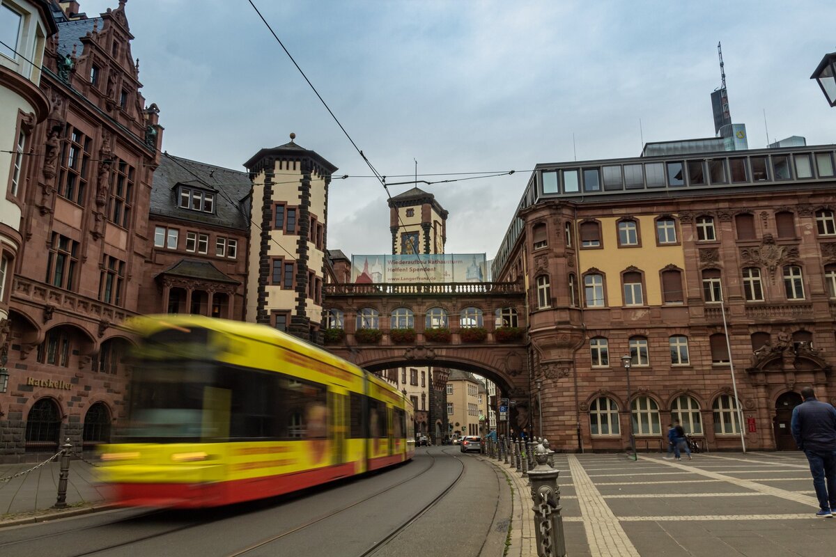 Aufgrund einer technischen Störung fährt die S-Bahn via Marktplatz zum Bahnhof