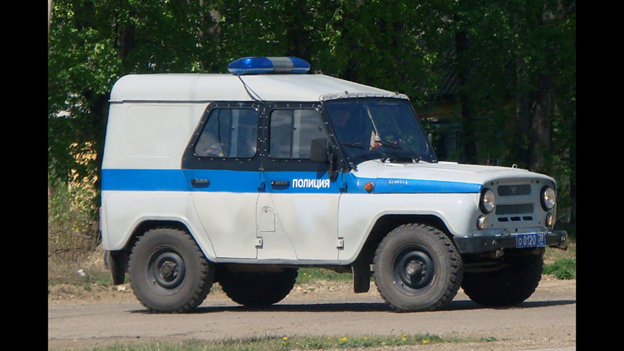 Уазик гаишников и дух замирает