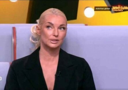 Анастасия Волочкова не имеет связи с дочкой. Фото: clevermama.ru