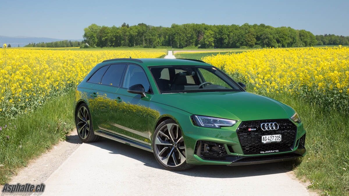 Зеленая 4 б. Audi rs4 b9. Audi rs4 avant Green. Audi a4 b9 Green. Ауди РС Авант зеленый.