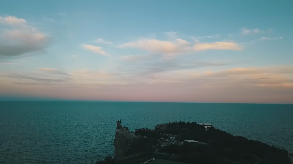 Ласточкино гнездо - символ Крыма
